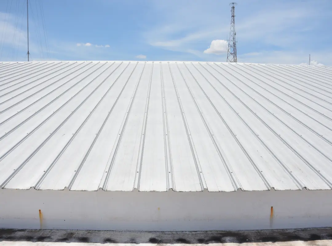 UV-resistant epoxy coating on roof deck